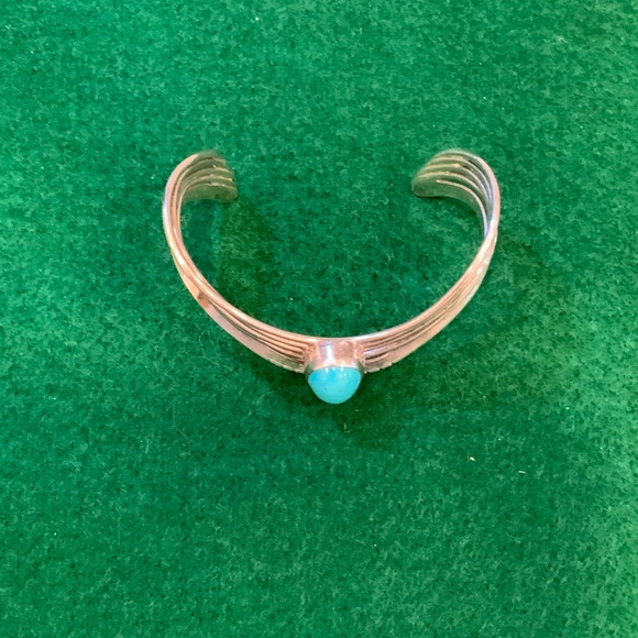 Vintage Native American Turquoise Stone & Multi-Strand Cuff Bracelet - Picture 3 of 10